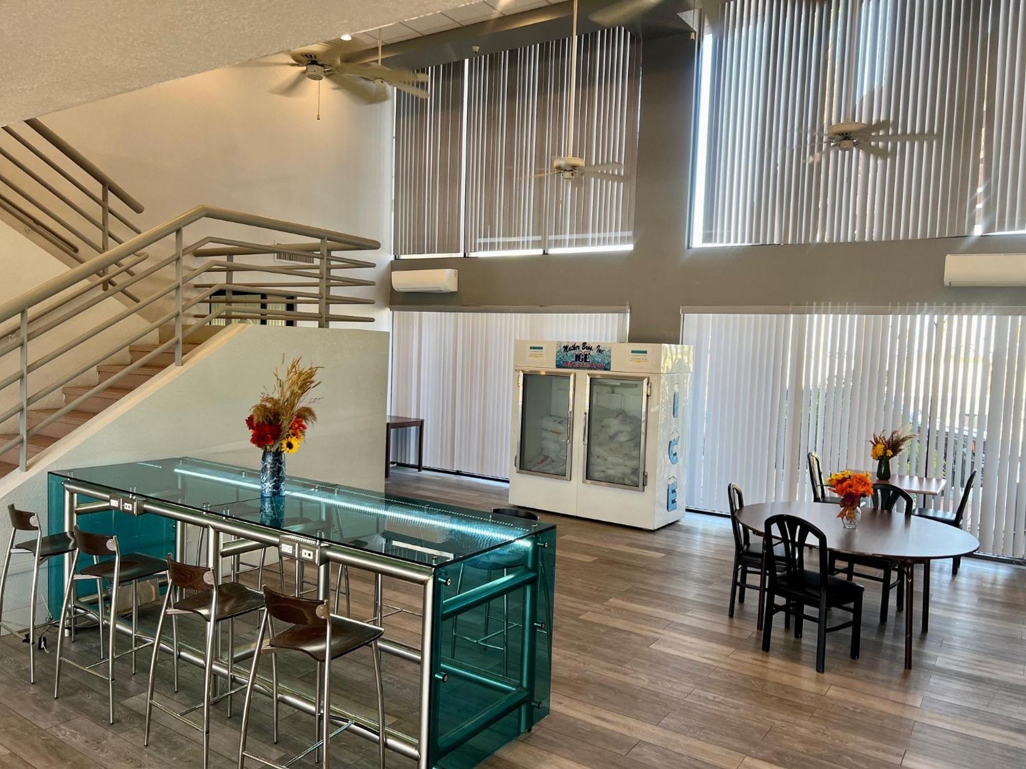 Studio 6 Suites Lake Havasu City Az Екстер'єр фото